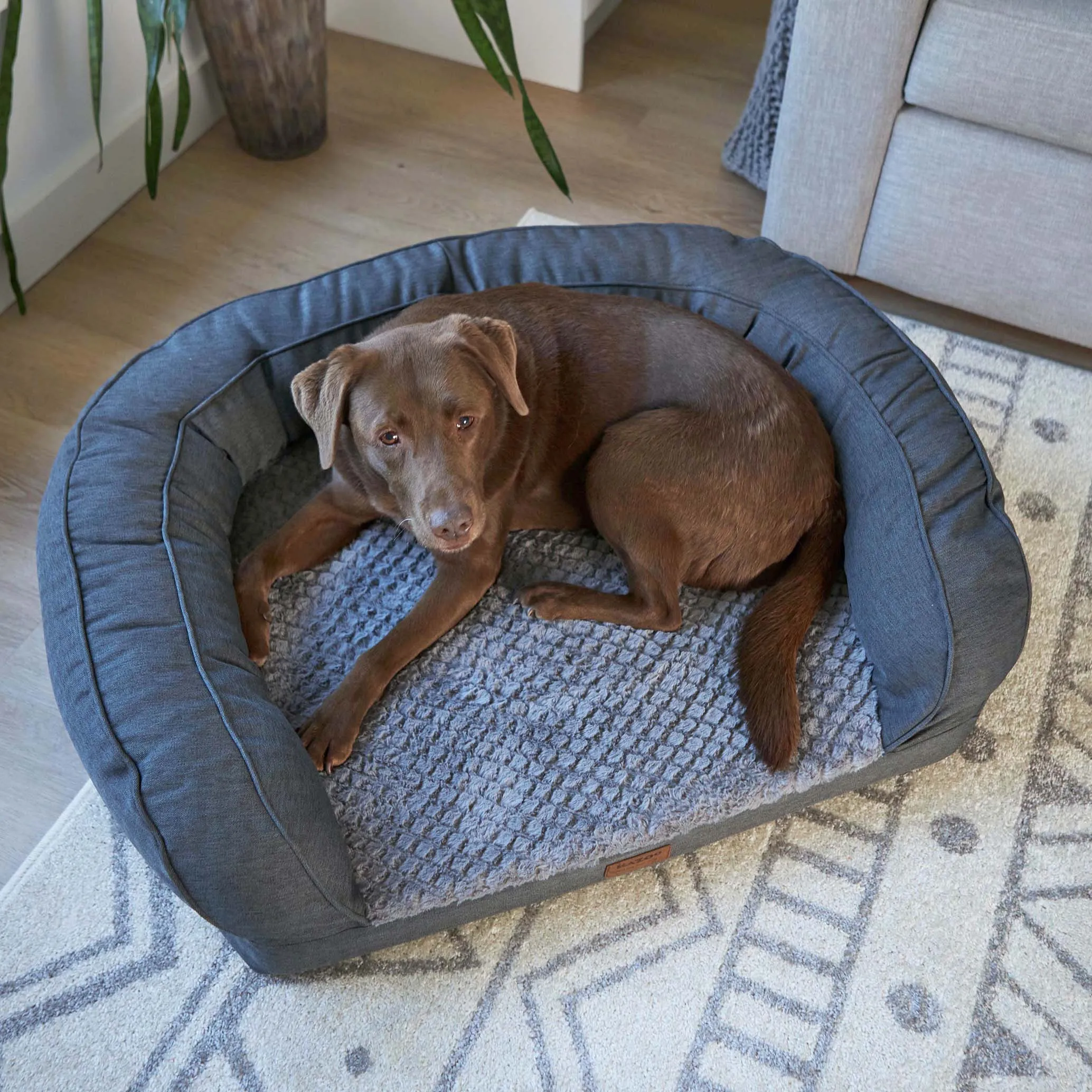 Cosy Nook Dog Bed - Plush Grey